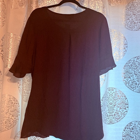 Elegant Plum Women's Flutter Sleeve Mixed Media Top - Picture 2 of 4
